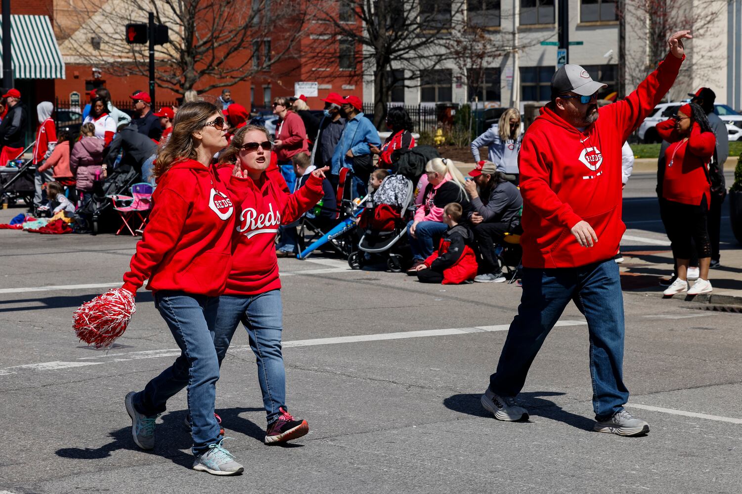 033023 Reds Parade