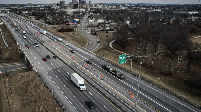 The average price of gas in the U.S. continued to rise slightly again this week for the fifth consecutive week and gas analysts predict more substantial increases to come in the next three to five weeks. JIM NOELKER/STAFF
