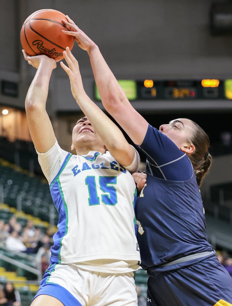 DDN 031226 Chaminade Julienne Copley