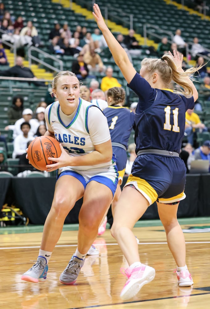 DDN 031226 Chaminade Julienne Copley