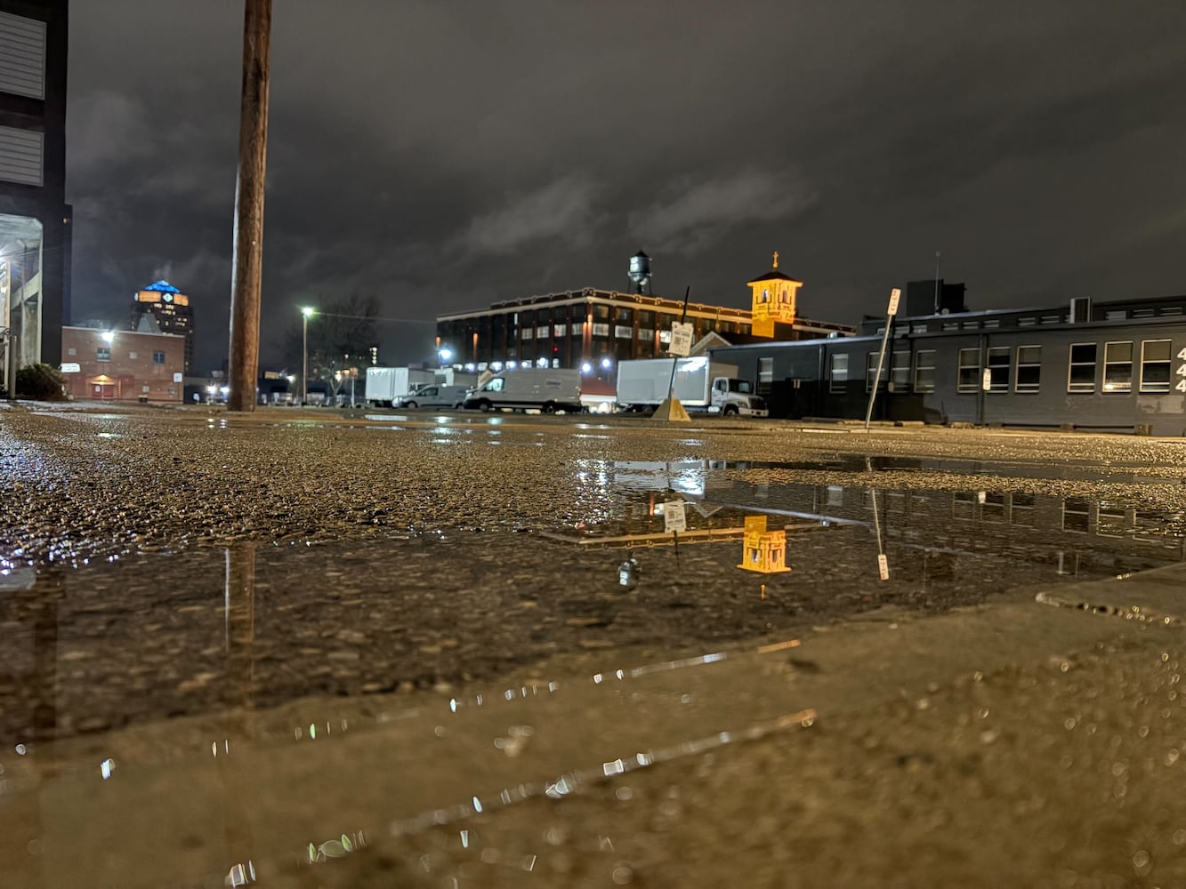 030526 wet morning in Dayton