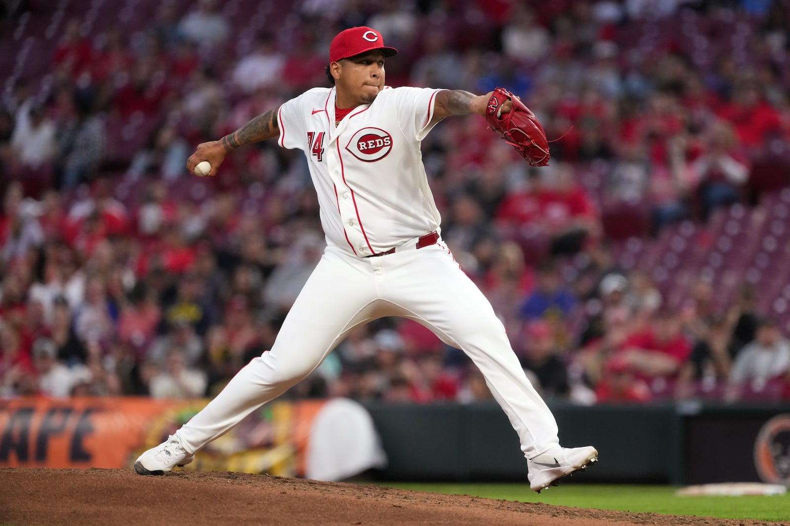 Cincinnati Reds pitcher Jose Franco delivers a pitch during the sixth inning of a baseball game against the Pittsburgh Pirates, Monday, March 30, 2026, in Cincinnati. (AP Photo/Kareem Elgazzar)