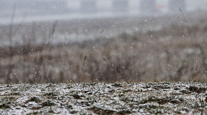 Several inches of snow fell Friday evening. Feb. 16, 2024 in Butler County. NICK GRAHAM/STAFF