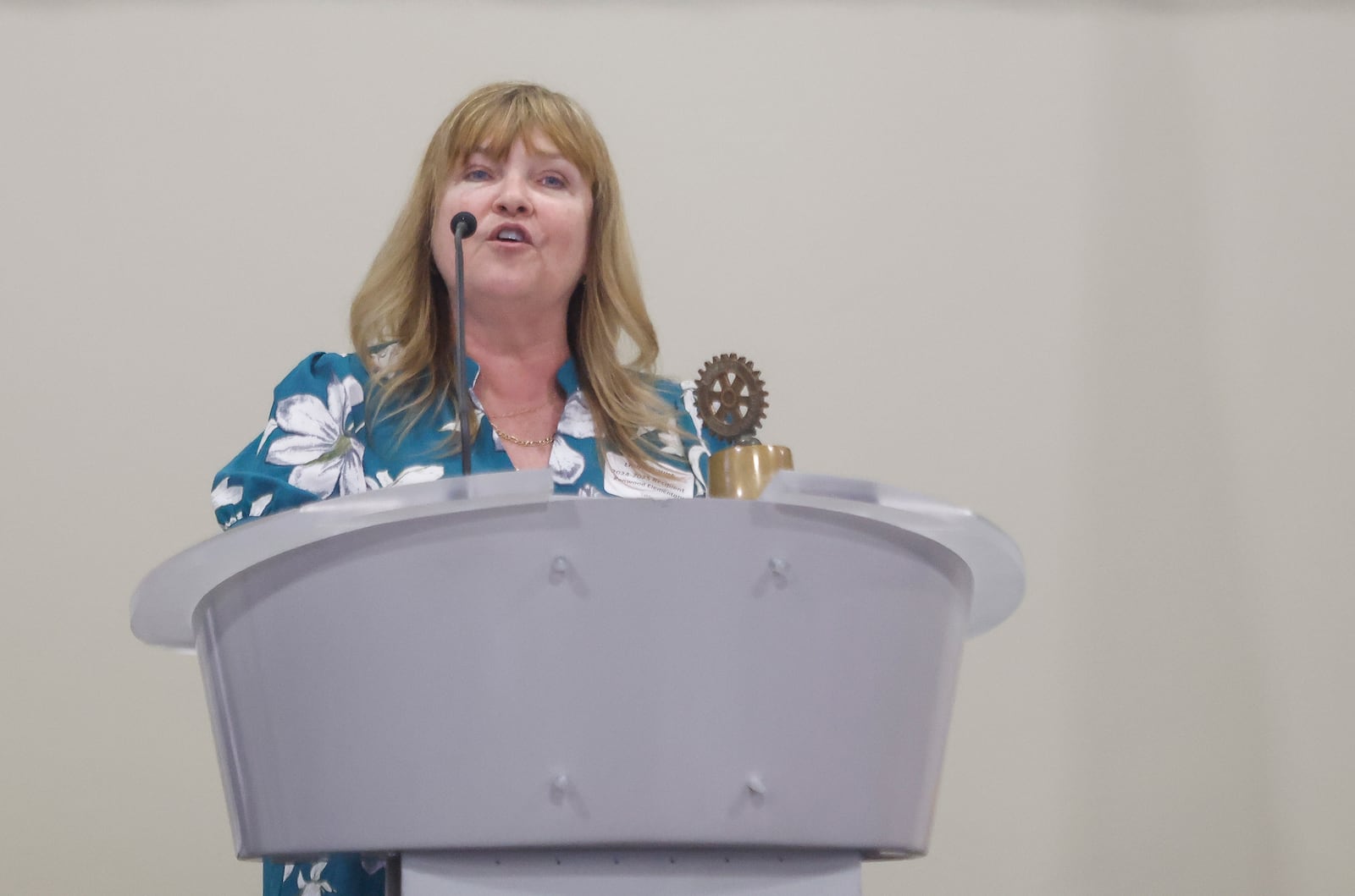 Linda Orwick, kindergarten teacher at Kenwood Elementary, speaks at the Excellence in Teaching Awards Luncheon during Springfield Rotary Club's meeting on Monday, April 21, 2025, at the Hollenbeck Bayley Center. JOSEPH COOKE/STAFF