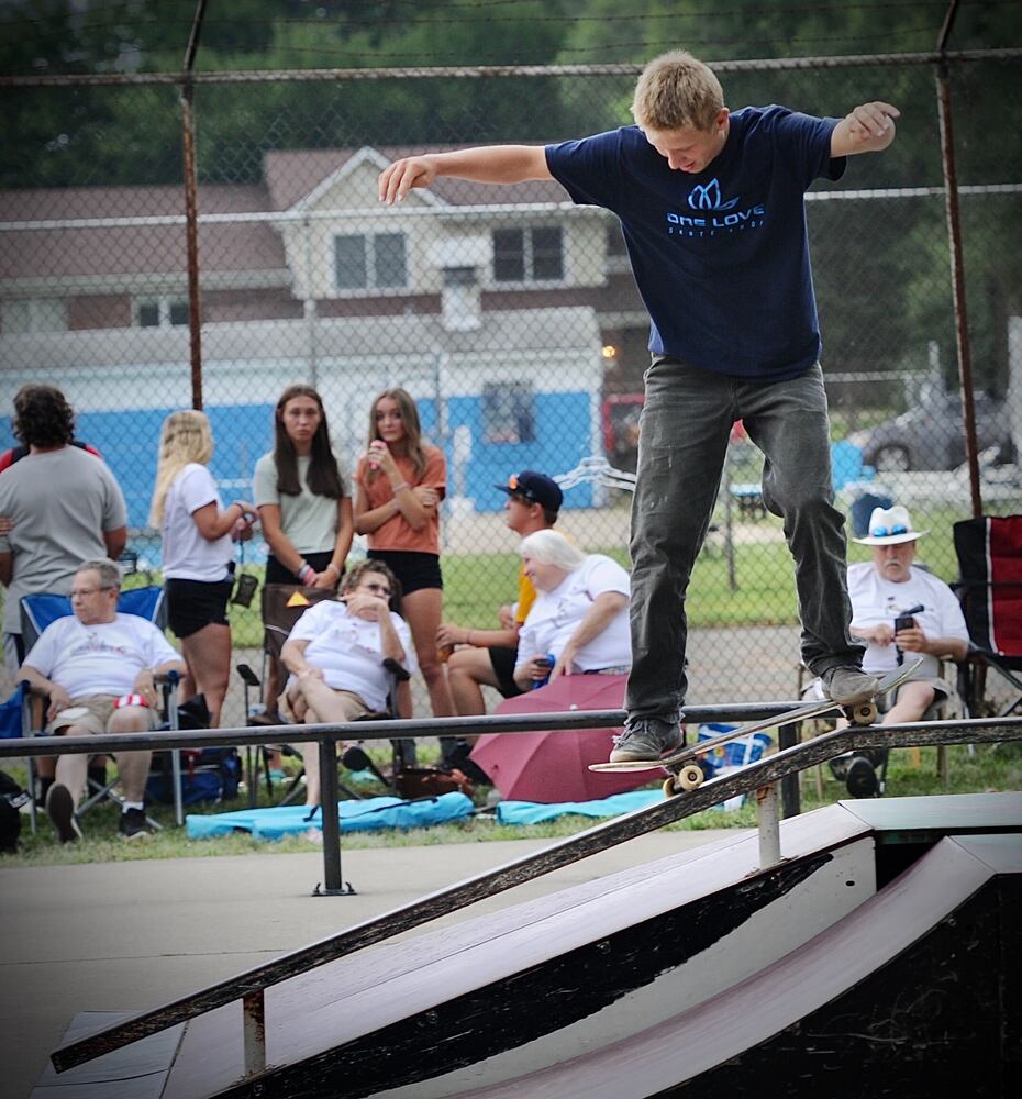 GRAVITY-X SKATE