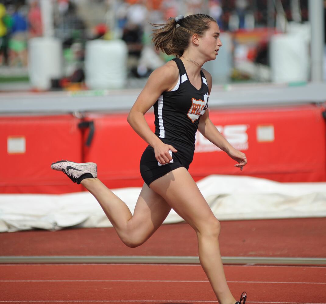 PHOTOS: State track and field, Day 2, D-III running, D-II field