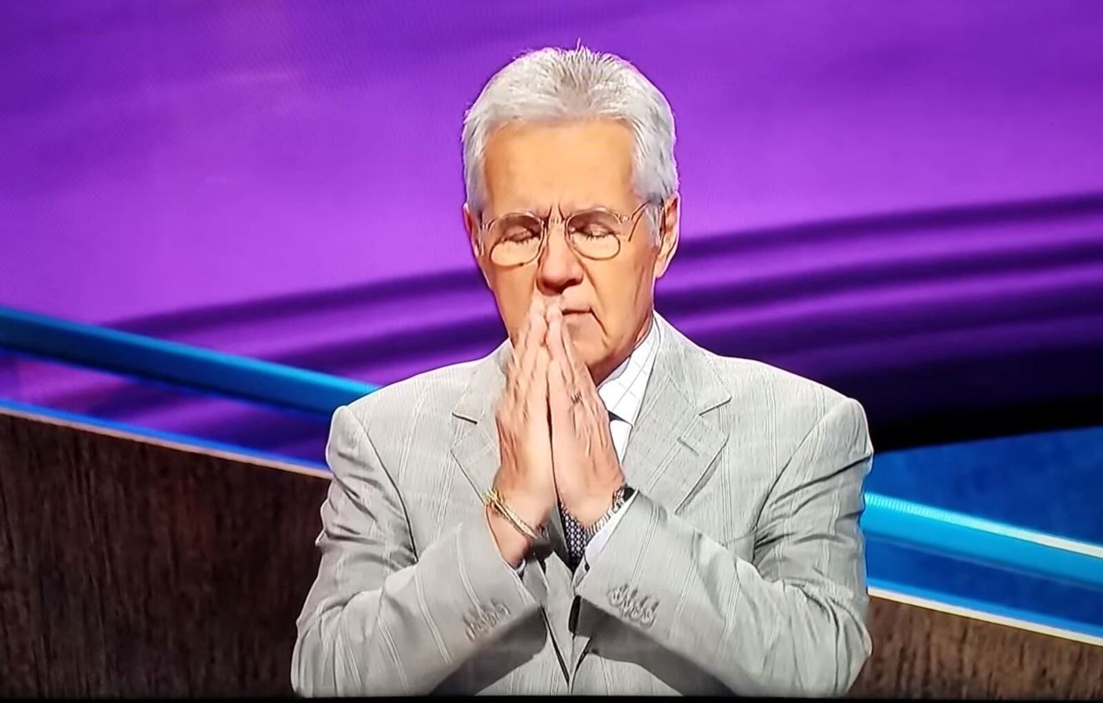 "Jeopardy!" host  Alex Trebek  seemed to say a little pray after all three contestants on the show that aired Jan. 30 got a question about the Wright Brothers wrong.