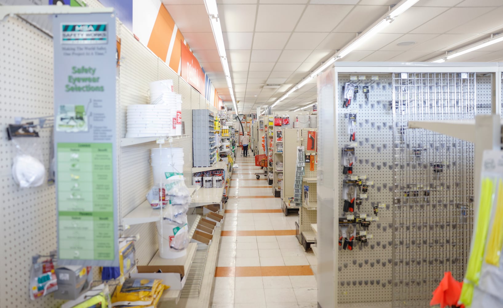 Springfield Home and Hardware Closing