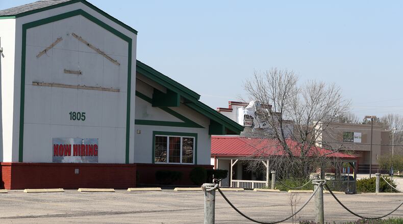 A string of closed businesses on West First Street, from left, Bay Breeze Restaurant, Tumbleweeds and Target. Lonestar Steakhouse is also closed in the same area. Bill Lackey/Staff