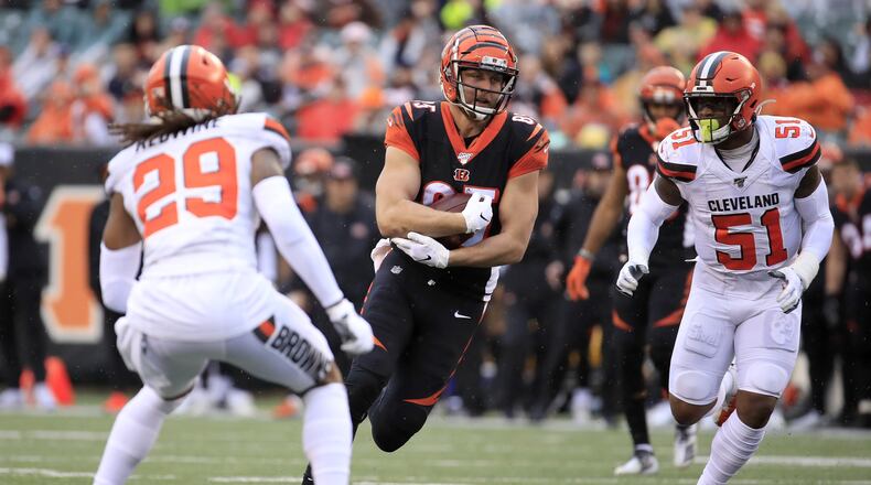 CINCINNATI, OHIO - DECEMBER 29: Tyler Eifert #85 of the Cincinnati Bengals runs with the ball during the game against the Cleveland Browns at Paul Brown Stadium on December 29, 2019 in Cincinnati, Ohio. (Photo by Andy Lyons/Getty Images)