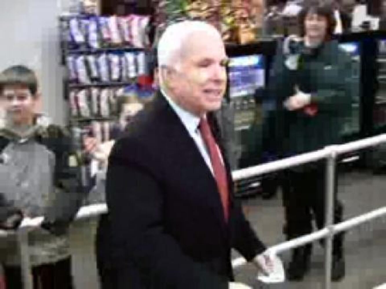 McCain visits Young's Dairy