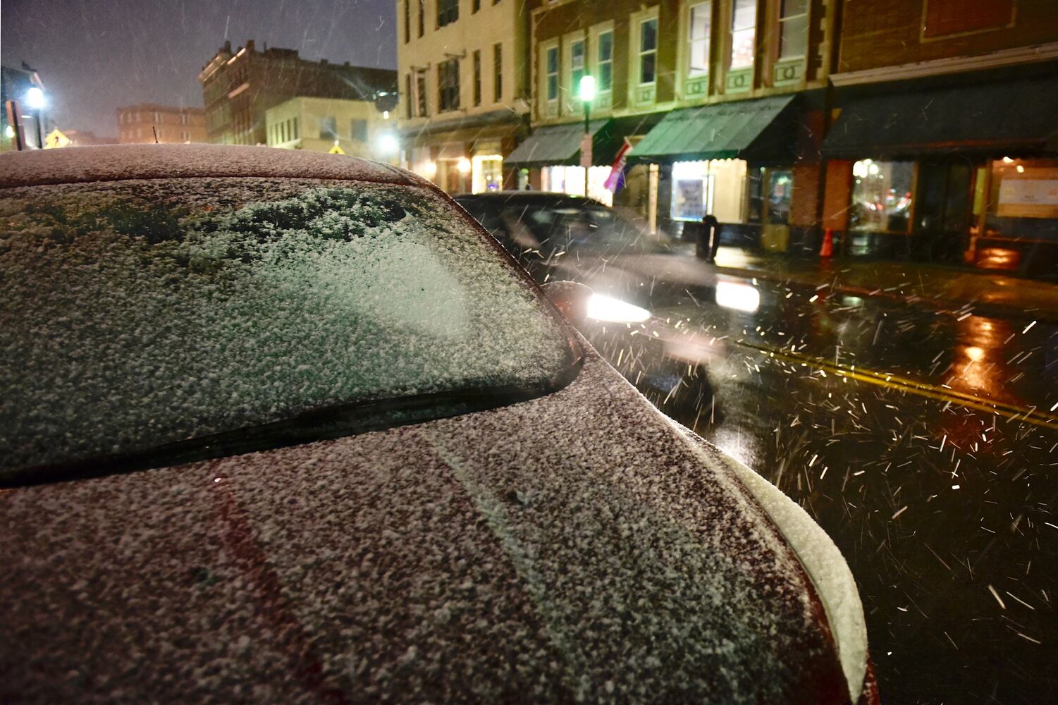 First snowfall of the season for Miami Valley