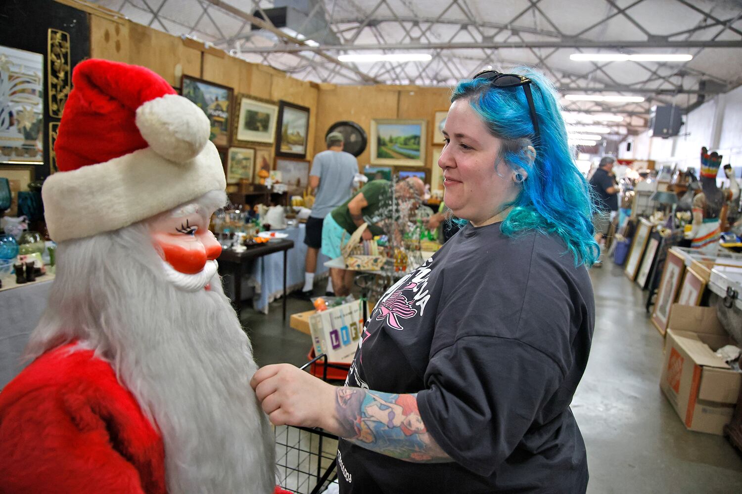 Antique Show SNS