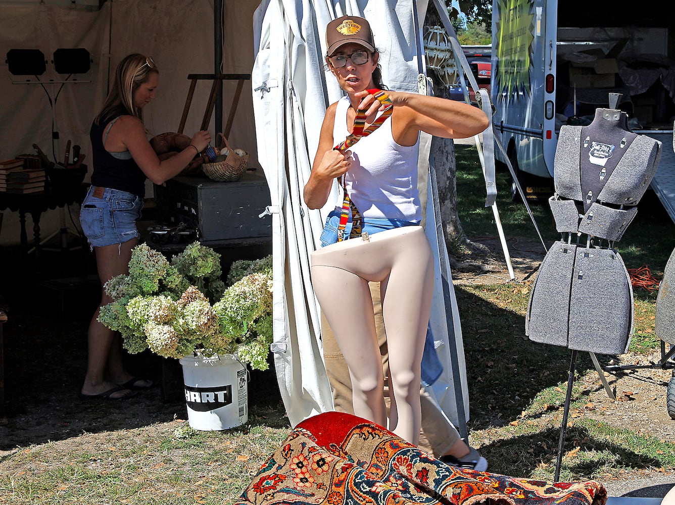 Antique Show SNS
