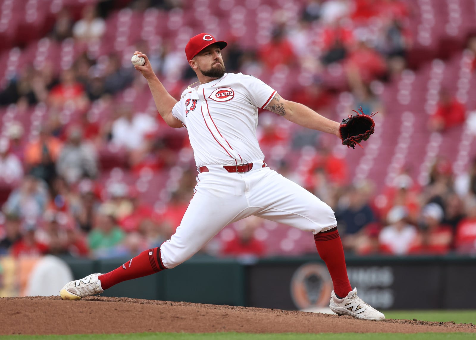 Cincinnati Reds pitcher Graham Ashcraft throws during the fifth inning of a baseball game against the St. Louis Cardinals, Thursday, May 1, 2025, in Cincinnati. (AP Photo/Abdoul Sow)