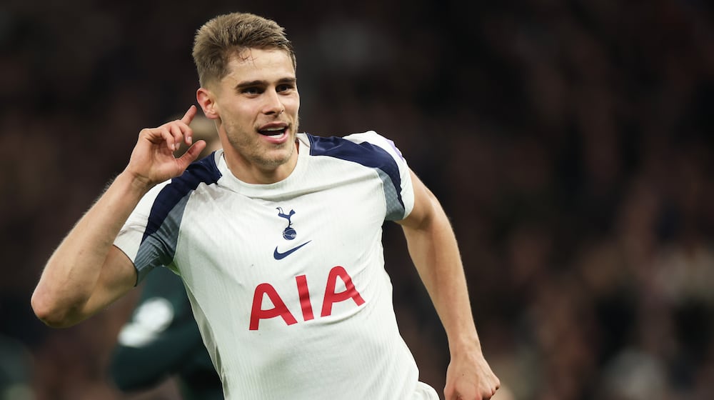 Tottenham's Micky van de Ven celebrates after scoring his side's third goal during the Champions League opening phase soccer match between Tottenham and Copenhagen, in London, England, Tuesday, Nov. 4, 2025. (AP Photo/Ian Walton)