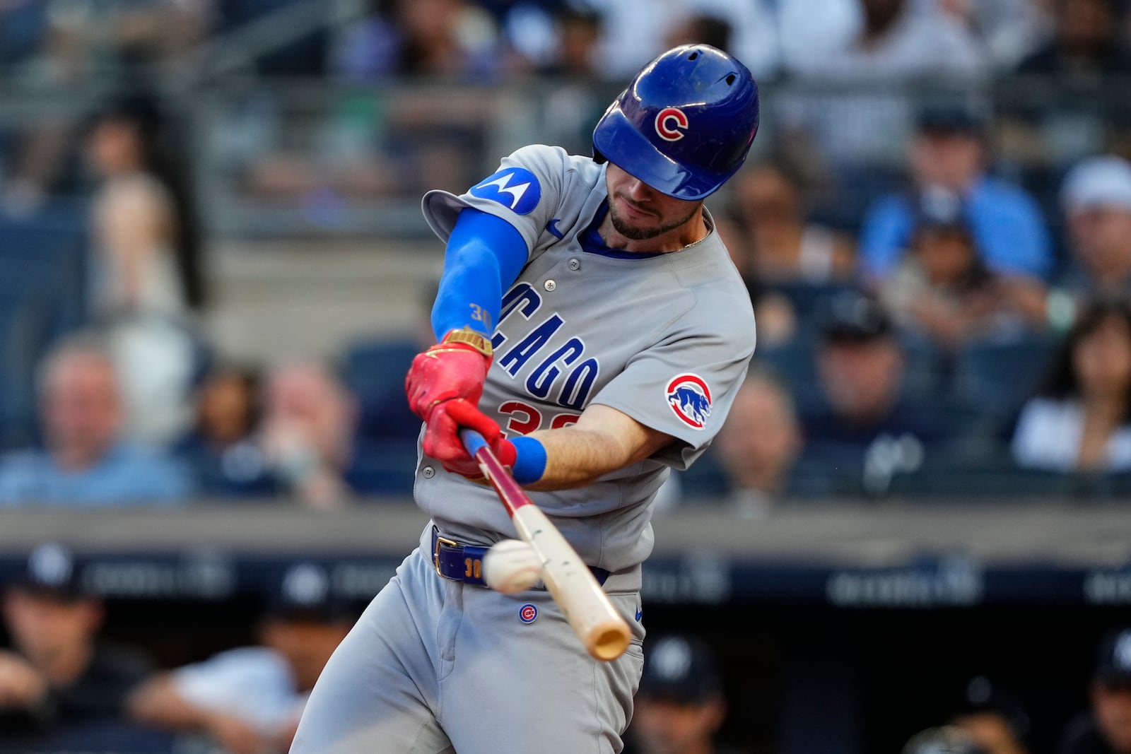 Chicago Cubs' Kyle Tucker hits single during the first inning of a baseball game against the New York Yankees, Friday, July 11, 2025, in New York. (AP Photo/Yuki Iwamura)