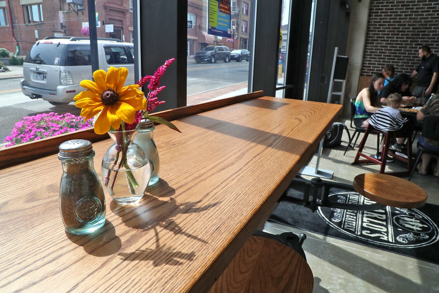 Charlo's Provisions & Eatery SNS