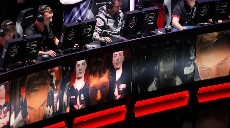 ATLANTA, GA - JANUARY 29: Astralis of competes during the ELEAGUE: Counter-Strike: Global Offensive Major Championship finals at Fox Theater on January 29, 2017 in Atlanta, Georgia. (Photo by Kevin C. Cox/Getty Images)