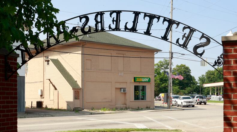 The building located at the intersection of Dayton Springfield Road and Xenia Drive will be the site of the new mural in Enon. BILL LACKEY/STAFF
