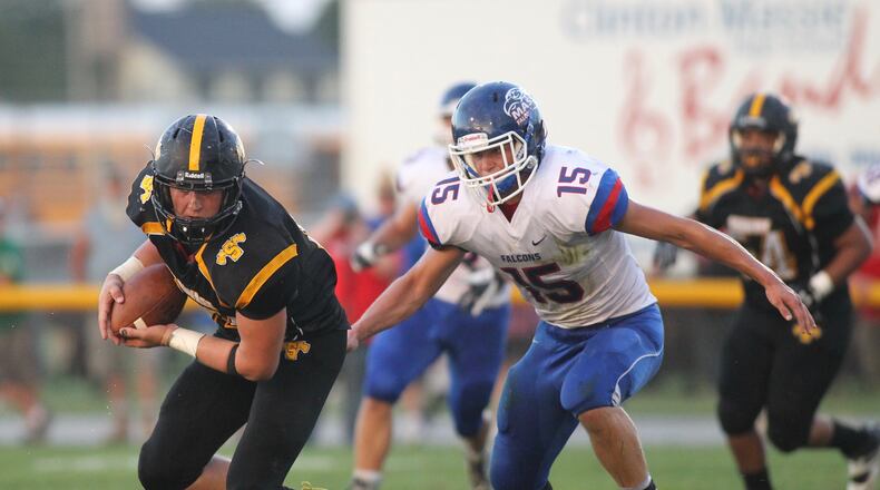 Shawnee's Jack McCrory makes a catch against Clinton-Massie on Friday, Sept. 9, 2016, in Springfield. David Jablonski/Staff