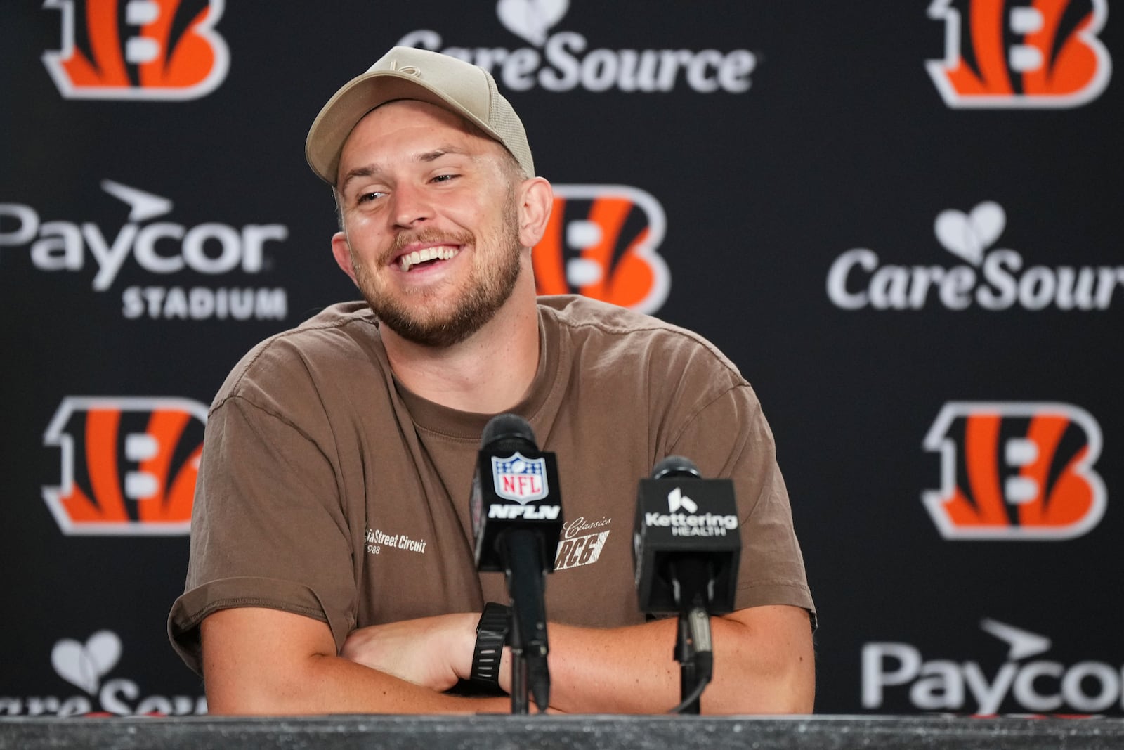 Cincinnati Bengals quarterback Jake Browning answers questions after an NFL football game against the Jacksonville Jaguars, Sunday, Sept. 14, 2025, in Cincinnati. (AP Photo/Jeff Dean)