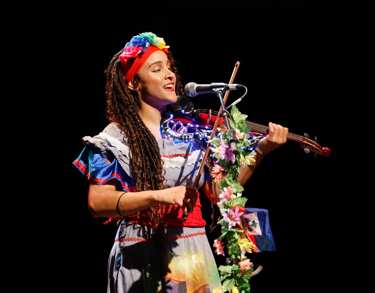 Haitian group performance