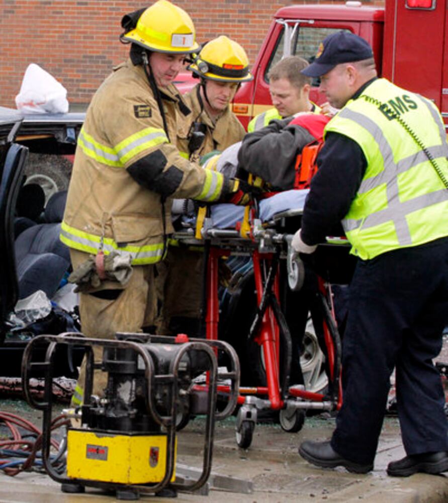 2-car crash on East Main, Belmont