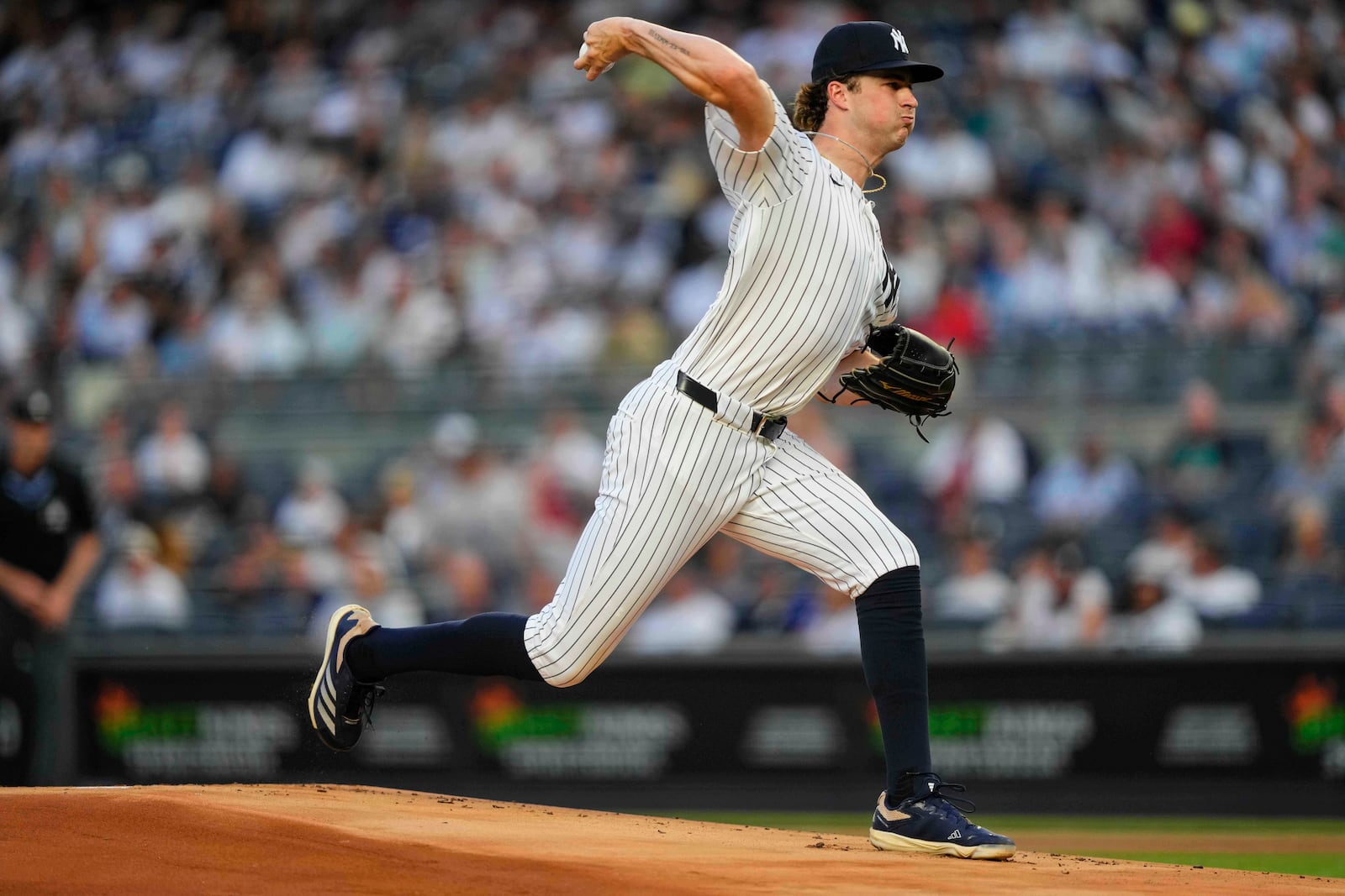 New York Yankees pitcher Cam Schlittler (31) throws during the first inning of a baseball game against the Seattle Mariners, Wednesday, July 9, 2025, in New York. (AP Photo/Yuki Iwamura)