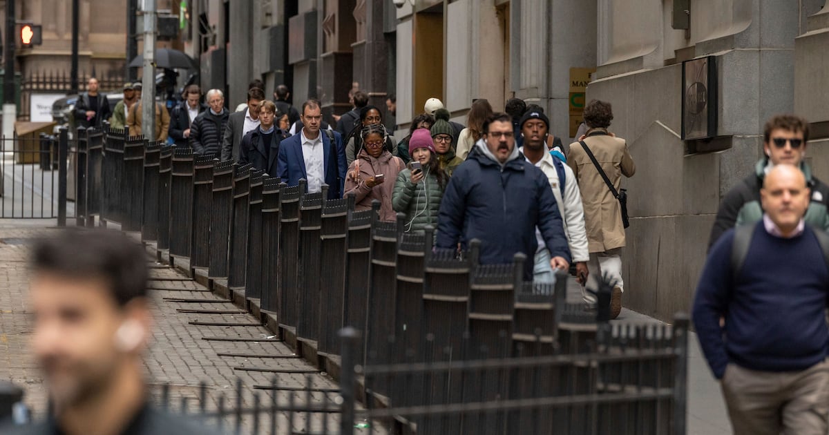 US hiring stalls with employers reluctant to expand in an economy grown increasingly...