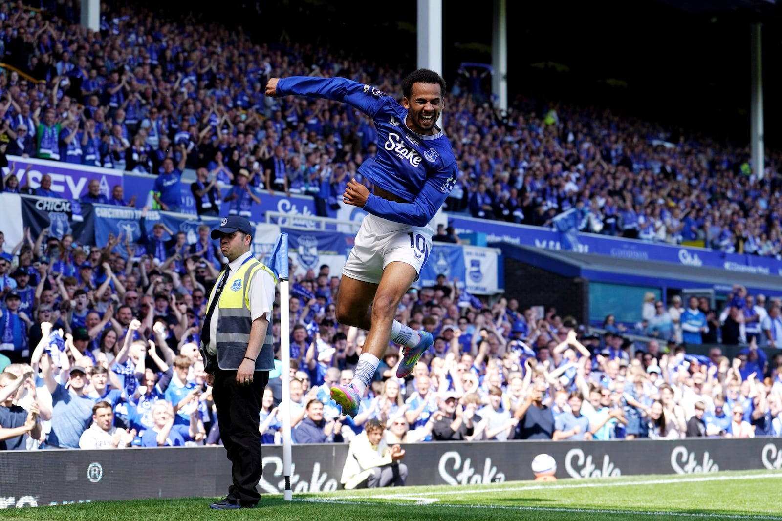 Everton's Iliman Ndiaye celebrates scoring during the English Premier League soccer match between Everton and Southampton at Goodison Park, Liverpool, England, Sunday May 18, 2025. (Martin Rickett/PA via AP)