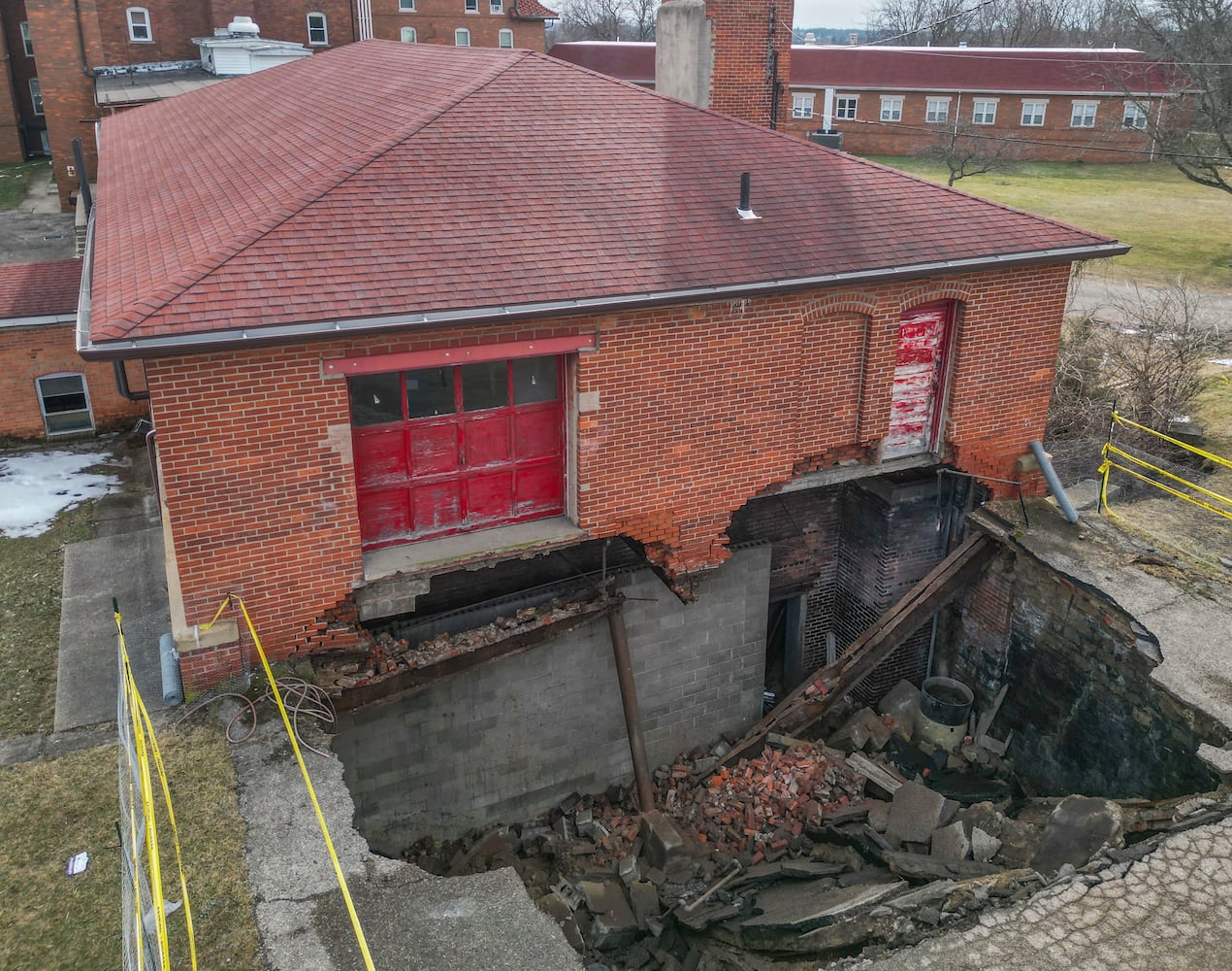 Springfield Manor Collapse