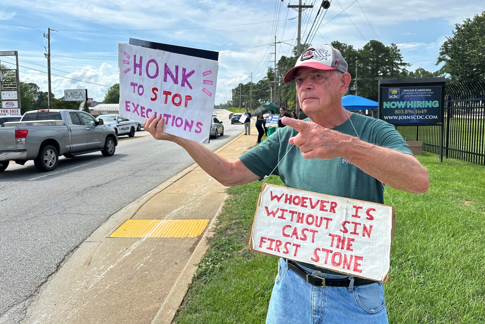 Bucky Bruce protests the planned execution by lethal injection of Stephen Stanko outside the Broad River Road Correctional Institution in Columbia, S.C., on Friday, June 13, 2025. (AP Photo/Allen G. Breed)