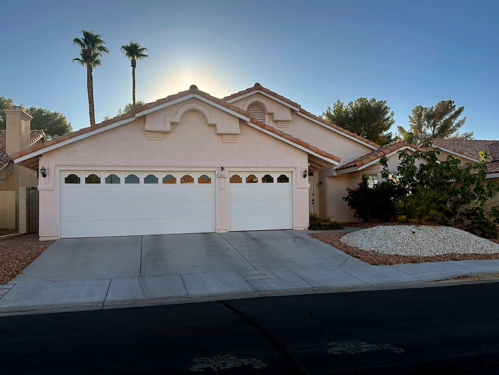 The residence of Shane Tamura, identified as the gunman in the fatal shooting at a Manhattan office building in New York City and who was killed by a self-inflicted gunshot wound is seen on Monday, July 28, 2025 in Las Vegas, Nev. (AP Photo/Ty O'Neil)