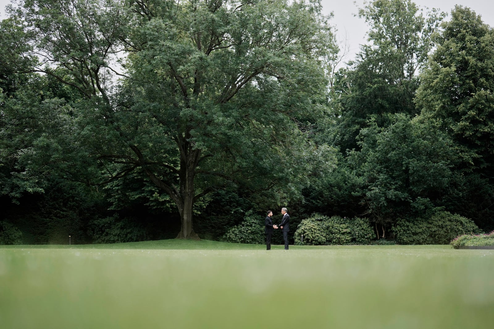 Netherland's Prime Minister Dick Schoof, right, speaks with Ukraine's President Volodymyr Zelenskyy during a meeting at the Catshuis on the sidelines of the NATO summit in The Hague, Netherlands, Tuesday, June 24, 2025. (AP Photo/Markus Schreiber)