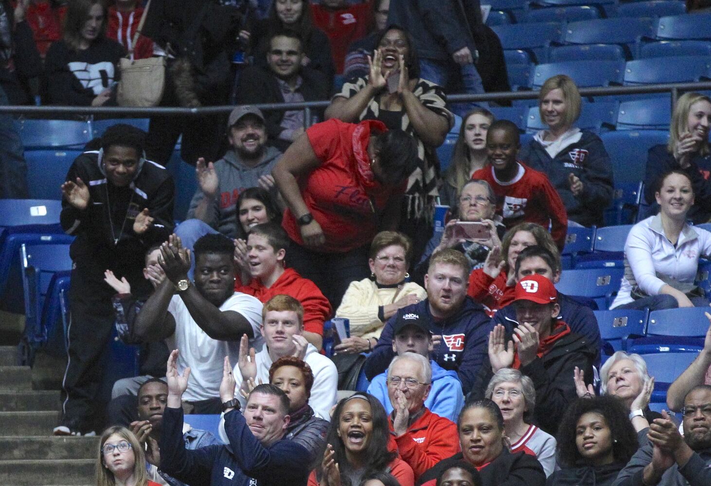 Trey Landers makes first 3-pointer