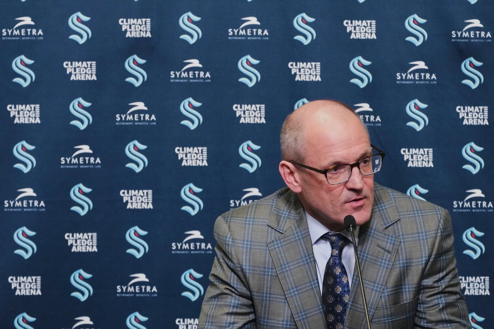 Seattle Kraken head coach Dan Bylsma speaks during a postgame press conference after an NHL hockey game against the Los Angeles Kings, Tuesday, April 15, 2025, in Seattle. (AP Photo/Lindsey Wasson)