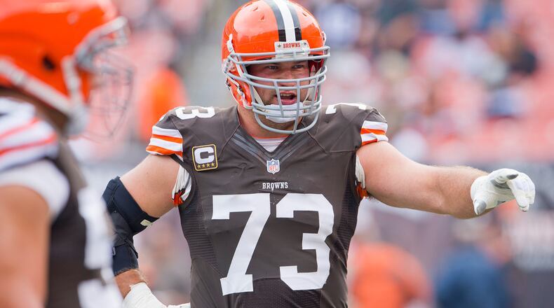 CLEVELAND, OH - SEPTEMBER 29: Tackle Joe Thomas #73 of the Cleveland Browns talks to his teammates prior to the start against the Cincinnati Bengals at FirstEnergy Stadium on September 29, 2013 in Cleveland, Ohio. (Photo by Jason Miller/Getty Images)