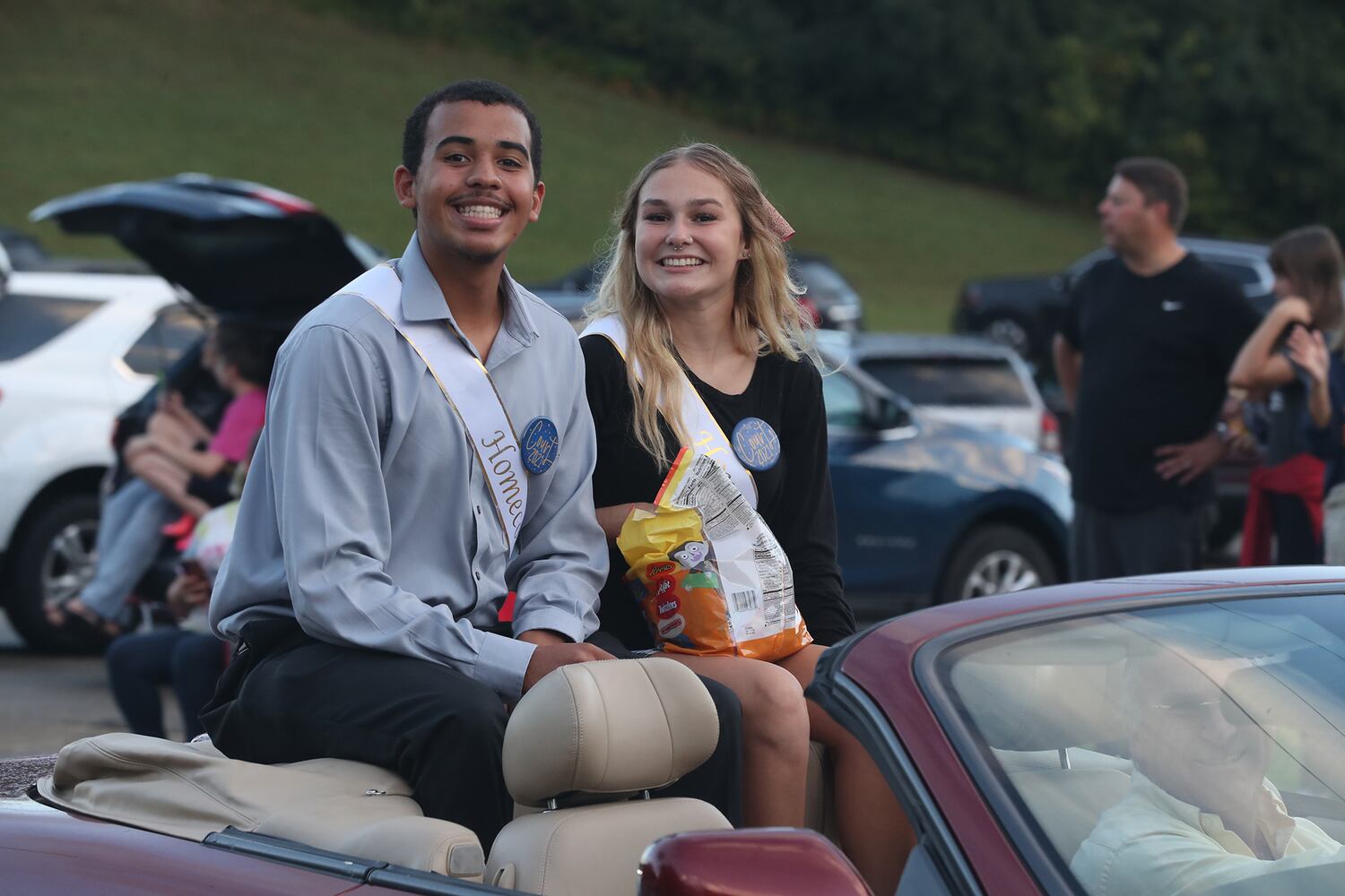 100821 Homecoming Parade SNS