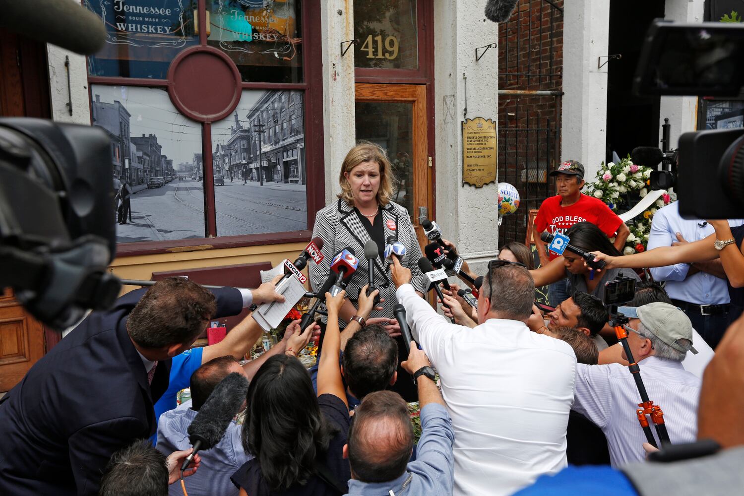 PHOTOS: Outpouring of support continues in Oregon District
