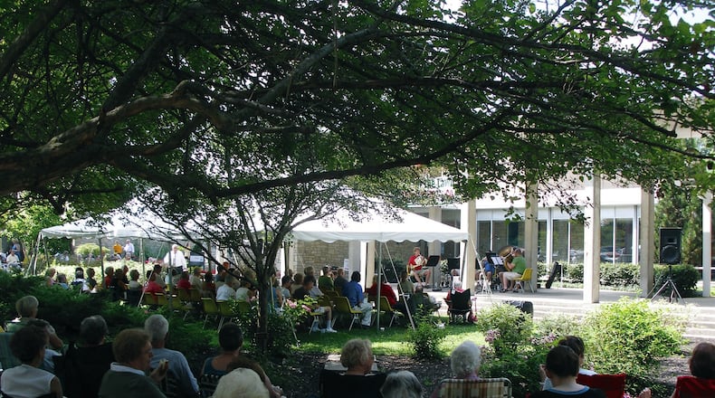 No matter what’s on your menu or in your brown bag, a live side will be available the next four Fridays for free thanks to the partnership between the Springfield Symphony Orchestra (SSO) and Springfield Museum of Art (SMOA). FILE