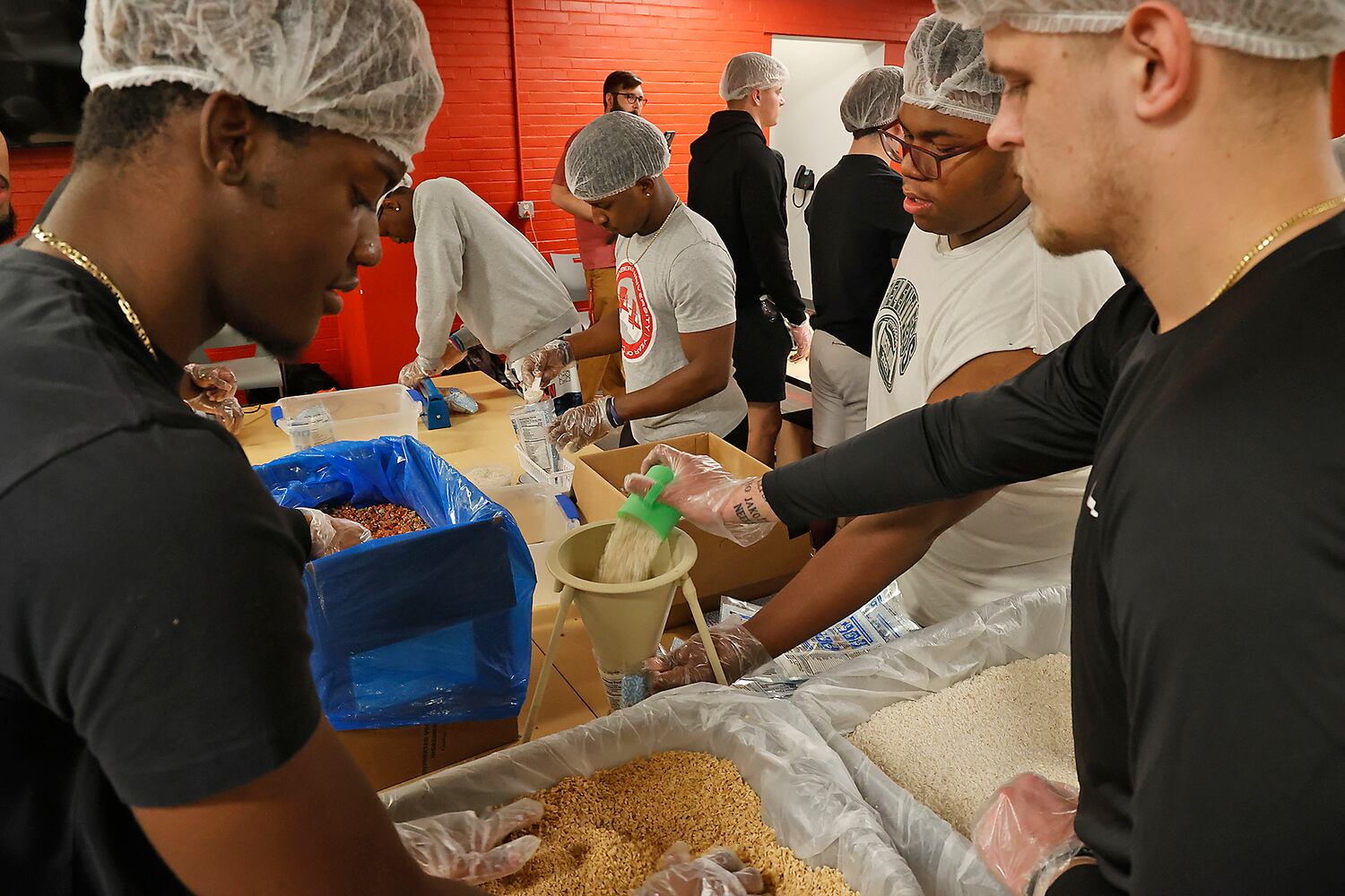 021723 Witt Football Meals SNS
