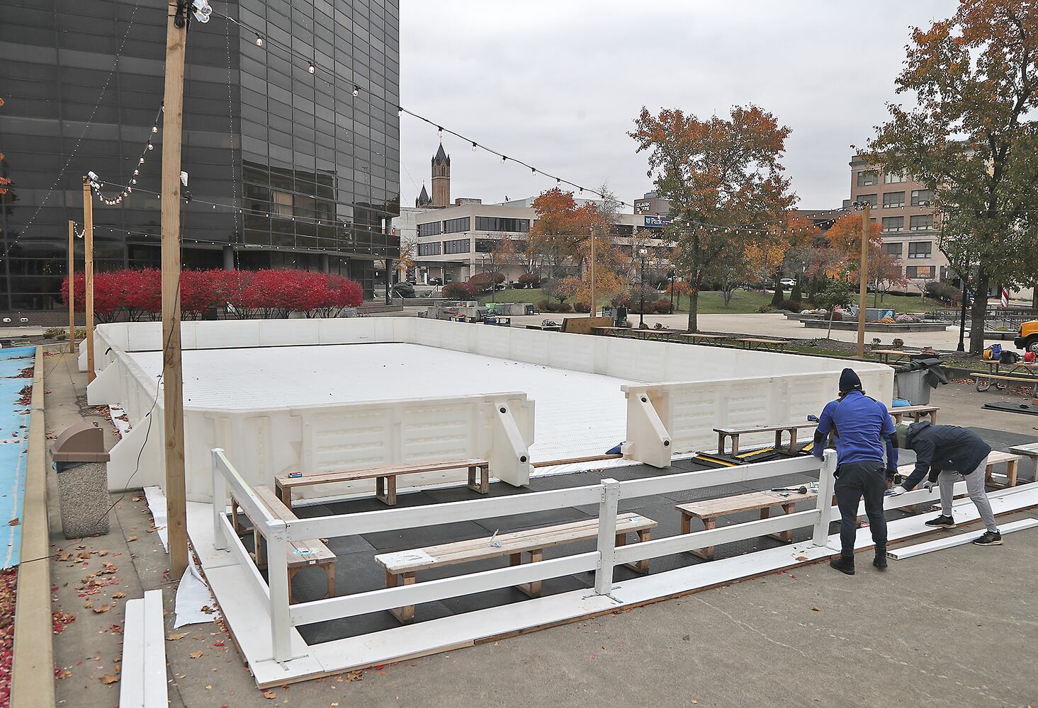 111921 Ice Skating Rink SNS