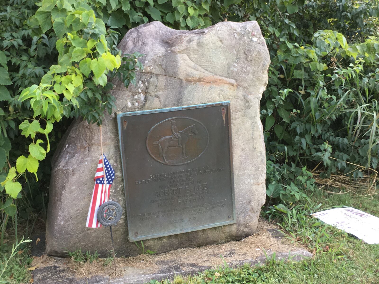 A controversial 90-year-old marker in remembrance of Confederate Gen. Robert E. Lee and the Dixie Highway in Franklin was removed overnight. ED RICHTER/STAFF
