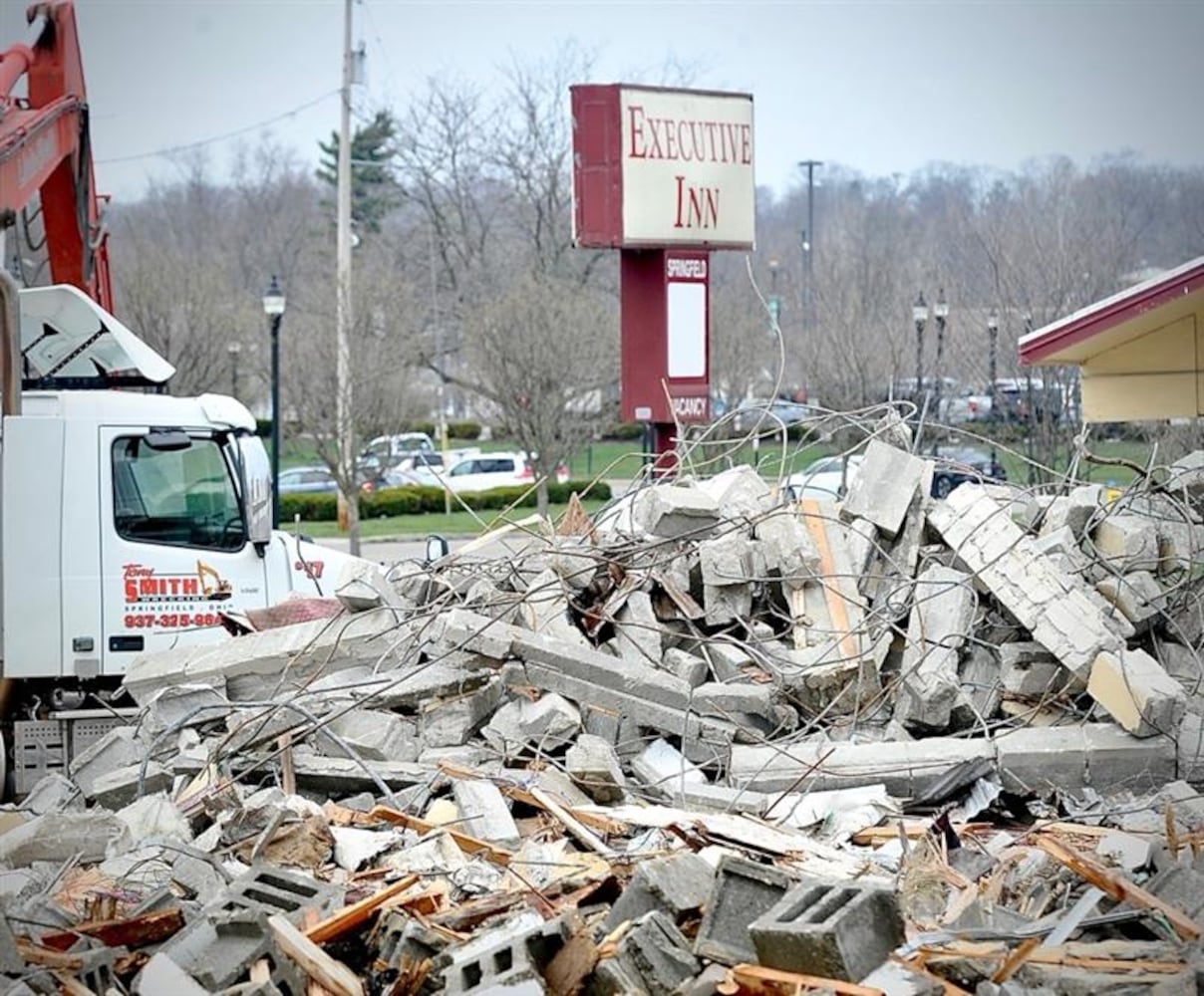 Springfield Executive Inn demolished