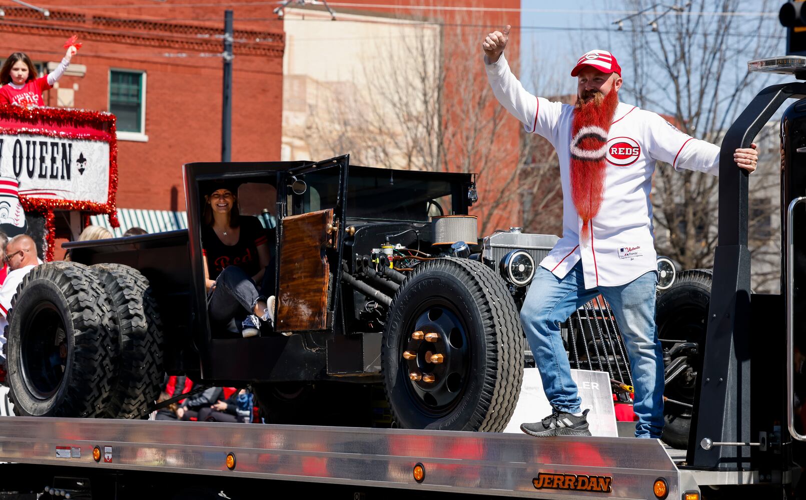 033023 Reds Parade
