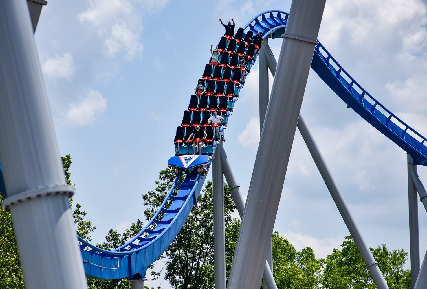 PHOTOS: The big reward after roller coaster enthusiast’s 190-pound weight loss journal