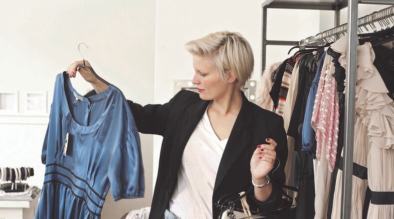 Updating a wardrobe doesn’t have to break the bank. Some simple strategies can ensure anyone looks their best and has money to spare.