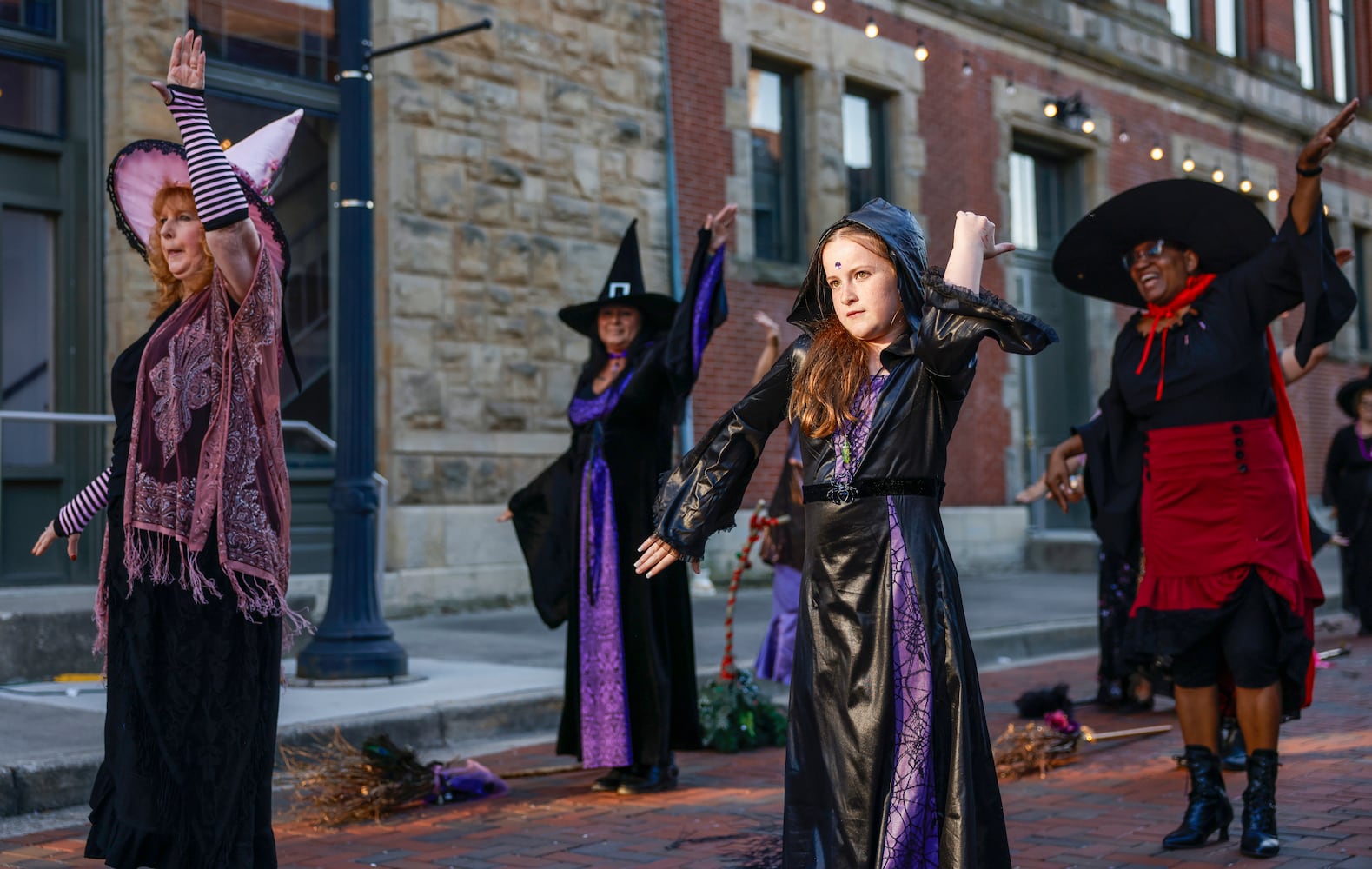 Rose City Witches Performance 
