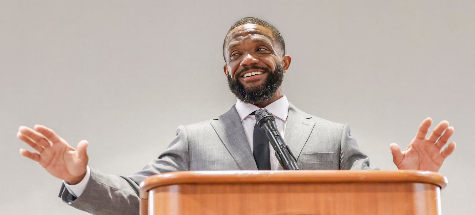 Former Ohio State football running back Maurice Clarett delivers a keynote speech at Mercy Health Springfield's Own Your Game: MenÕs Health Expo on Wednesday, Nov. 12, 2025, at Courtyard Springfield. JOSEPH COOKE/STAFF